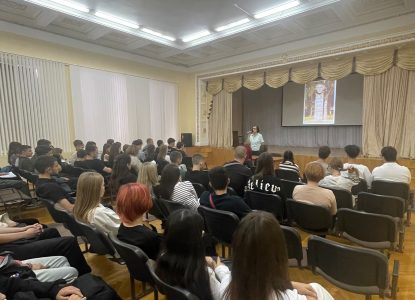 12 сентября 2024 года в Ставропольском институте кооперации прошла аудиторная экскурсия для студентов первого курса среднего профессионального образования.