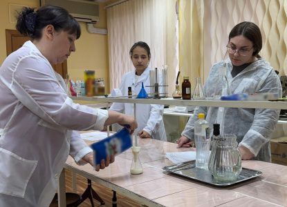 Актуальные аспекты фальсификации продовольственных товаров обсудили на заседании студенческого научного кружка «Товаровед-эксперт»