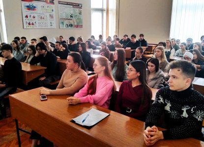 Для студентов Ставропольского института кооперации прошла аудиторная экскурсия «Ставрополь – город, в котором я учусь»