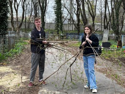 Студенты юридического факультета в рамках акции «Чистая память» вносят вклад в сохранение исторического наследия