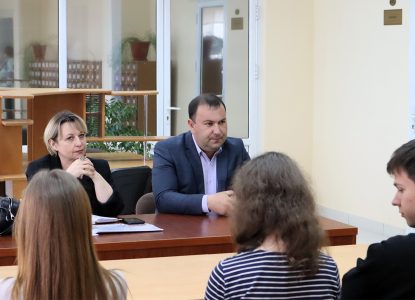 Готовь сани летом, а резюме – на первом курсе: в Ставропольском институте кооперации прошла встреча с одним из крупных работодателей региона