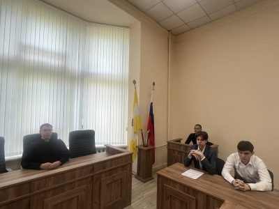 Студенты-сотрудники юридической клиники прошли обучение навыкам защиты прав потребителей финансовых услуг