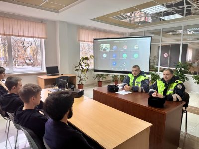 О безопасности дорожного движения говорили на встрече с сотрудниками Госавтоинспекции