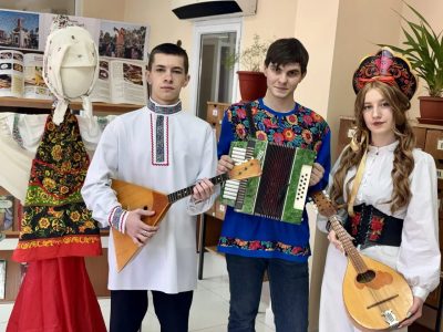 Ай, да Масленица: в Ставропольском институте кооперации прошли праздничные гулянья в русских традициях