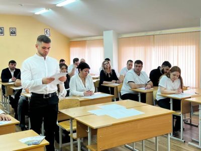 Студенты юридического факультета очно-заочной формы обучения успешно сдали государственный экзамен