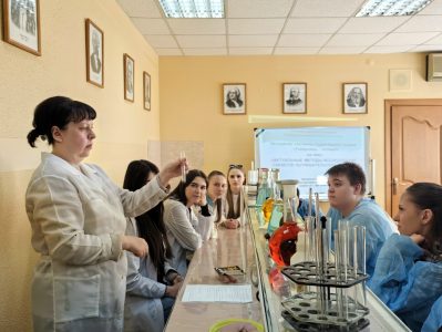 В Ставропольском институте кооперации состоялось открытое заседание студенческого научного кружка «Товаровед-эксперт»