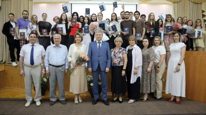 Старт во взрослую жизнь: выпускникам факультета среднего профессионального образования вручены дипломы